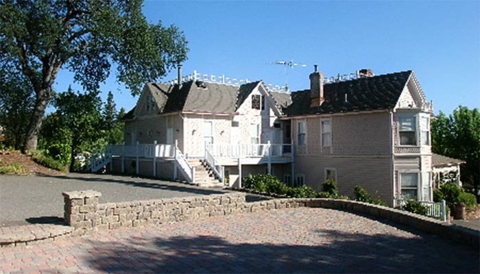 Rear exterior of the Inn